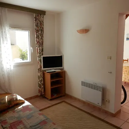 Climatisee A Gruissan, Proche Grazel, 6 Pers, Parking Prive, Terrasse, Equipee - Fr-1-796-70